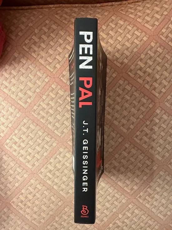 PEN PAL by J.T. Geissinger - Black & Red Paperback - SPRAYED EDGES - Picture 2 of 4